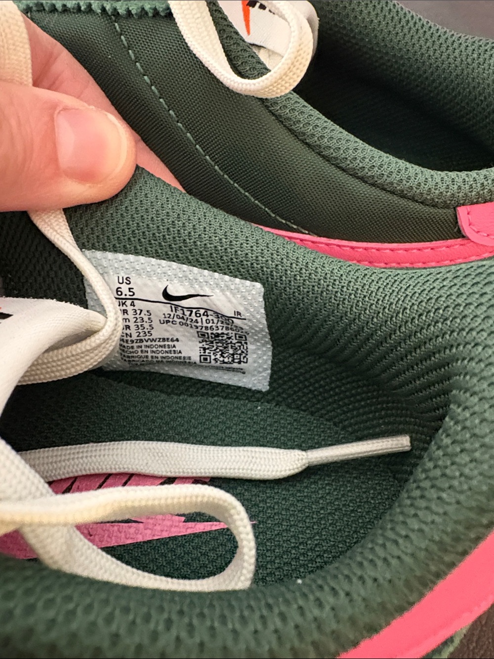 Nike Cortez Green Sneakers with extra green laces. 5Y/6.5W - Picture 5 of 8